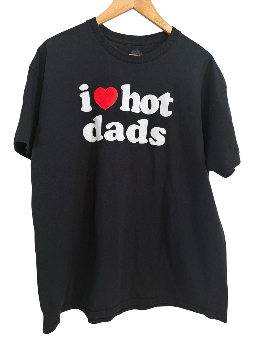 i love❤️ hot dads t shirt size XL
